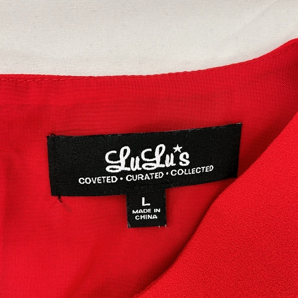 Lulu’s Near or Bar Red Shift Dress Sleeveless Keyhole back Gold Bar size Large - Picture 3 of 11